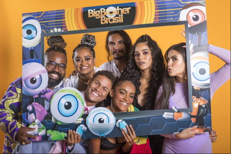 Grupo da Gaiola abandonou festa da final do BBB19 após chegada de Paula.