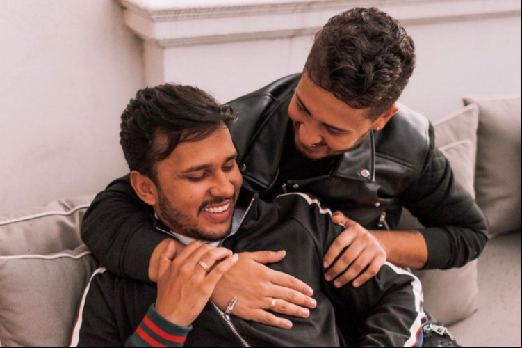 Carlinhos Maia e Lucas Guimarães irão pagar casamento com divulgações no Instagram.