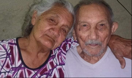 Manoel,  de 92 anos, e Alzira, de 89 anos, completaram 74 anos de casados em novembro deste ano 