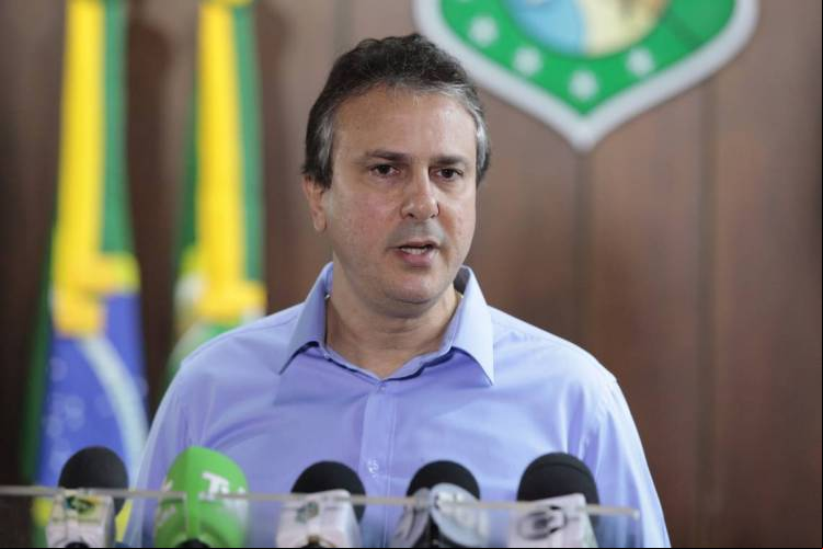 JUNTO a governadores do Nordeste, Camilo Santana participou de videoconferência com o presidente da República