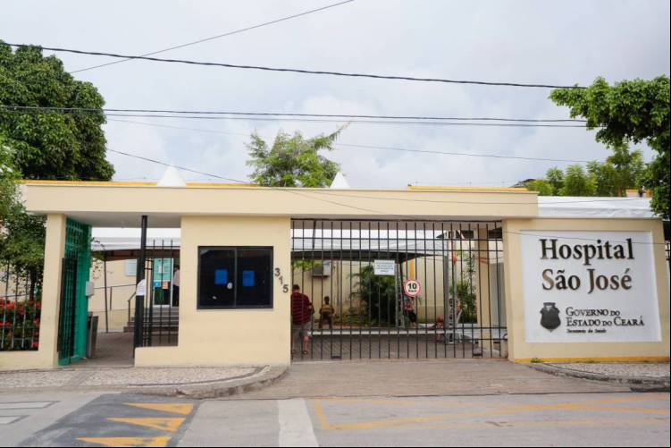 FORTALEZA-CE, BRASIL, 15-04-2020: Fachada do Hospital São José em Fortaleza.. Coronavírus - Covid-19. ( Foto: Júlio Caesar / O Povo)