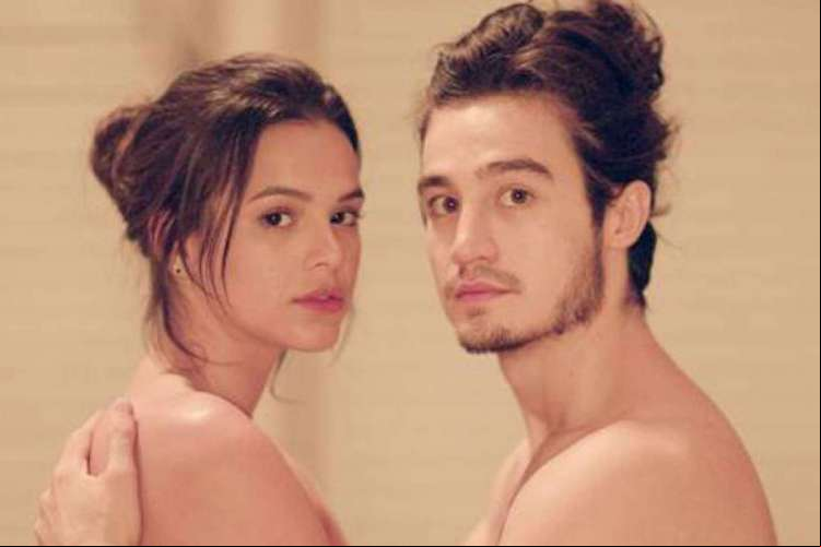 Marquezine participou de clipe do cantor Tiago Iorc e foi apontada como pivô de sua separação com Drumond
