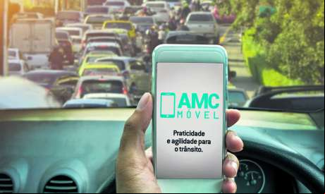 O app é grátis e está disponível para Android e iOS 
