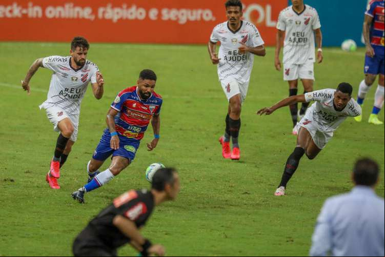 FORTALEZA, CE, BRASIL, 08.08.2020: Jogo entre Fortaleza x Atlético Paranaense, na Arena Castelão. (JL Rosa/O POVO)