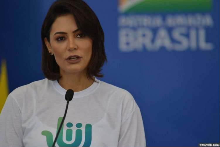 Segundo a mulher do presidente Jair Bolsonaro, tais ofensas seriam repercussão de um texto publicado sobre sua relação conjugal