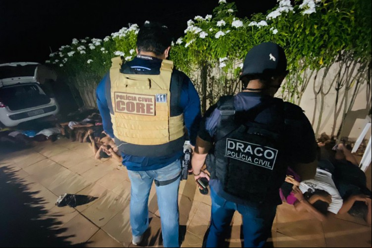 Um total de 16 pessoas foram presas pela Polícia Civil, em festa no Porto das Dunas. Foto: Polícia Civil do Ceará
