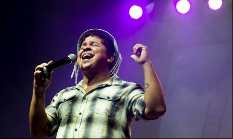 Em celebração ao seu aniversário, o cantor, compositor e violonista Edinho Vilas Boas realiza uma live especial nesta segunda-feira, 24