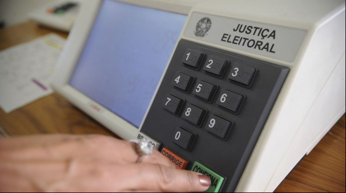 Quem vota apenas nos primeiros dois dígitos para vereador, está na verdade depositando o voto no partido e não no candidato