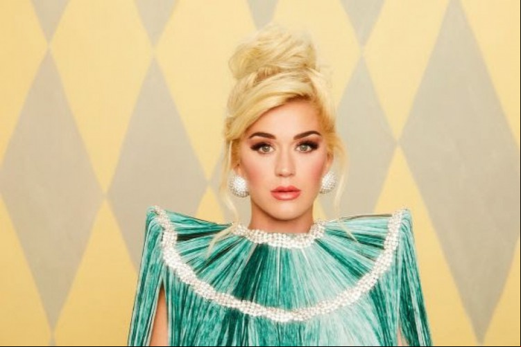 Cantora Katy Perry vende direitos autorais de suas músicas