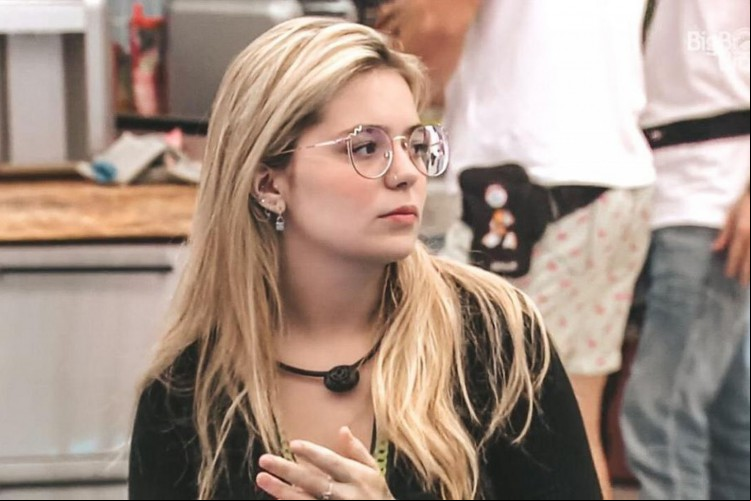Viih Tube segue apontada em parcial da enquete como a próxima eliminada do BBB 21. Ela disputa o paredão com Fiuk e Gil