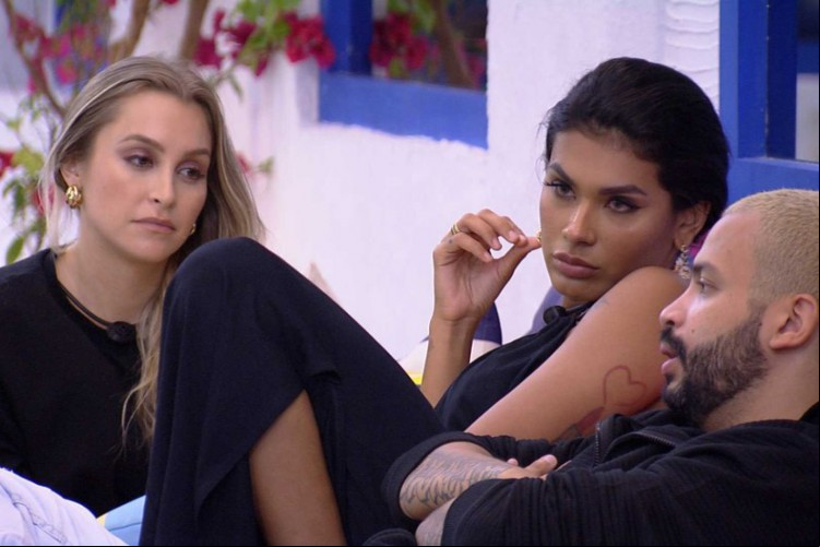Carla, Projota e Pocah falam sobre possível paredão falso