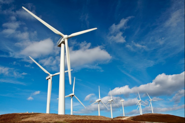 Até 2025, os projetos eólicos em execução no mundo devem adicionar mais 470 GW ao setor elétrico
