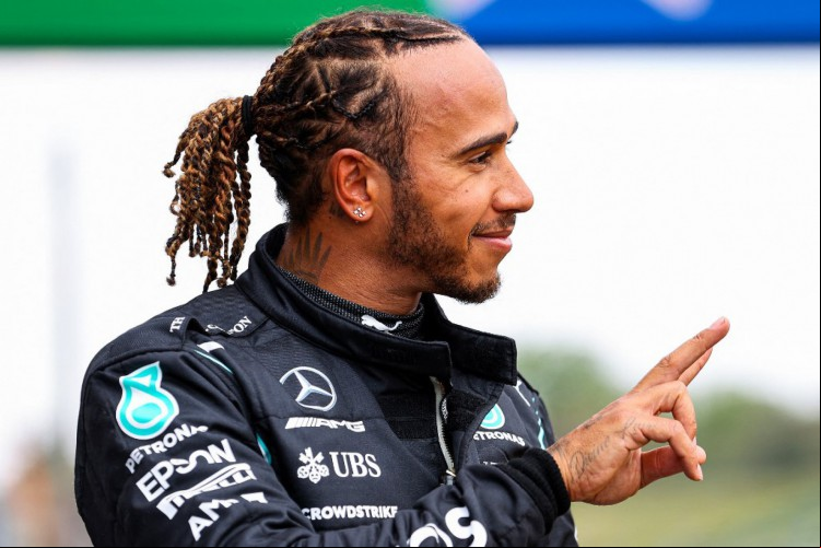 Lewis Hamilton ganha título de Cidadão Honorário do Brasil na Câmara dos Deputados