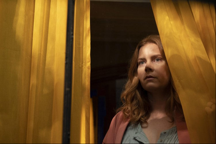 O suspense 'A Mulher na Janela'
estreia dia 14 de maio na Netflix