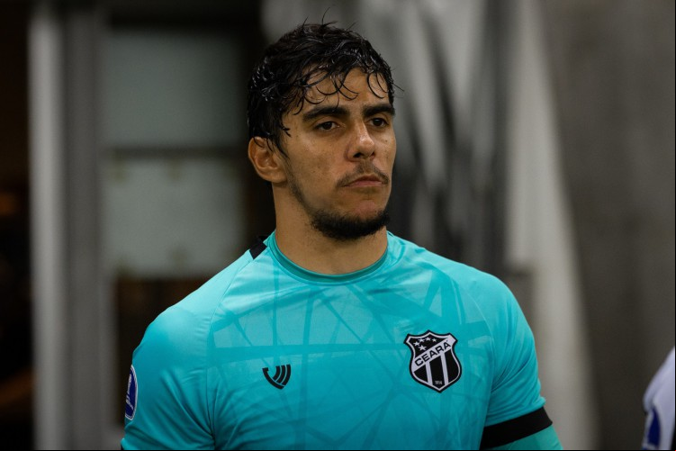 Goleiro Richard no jogo Ceará x Jorge Wilstermann, na Arena Castelão, pela Copa Sul-Americana