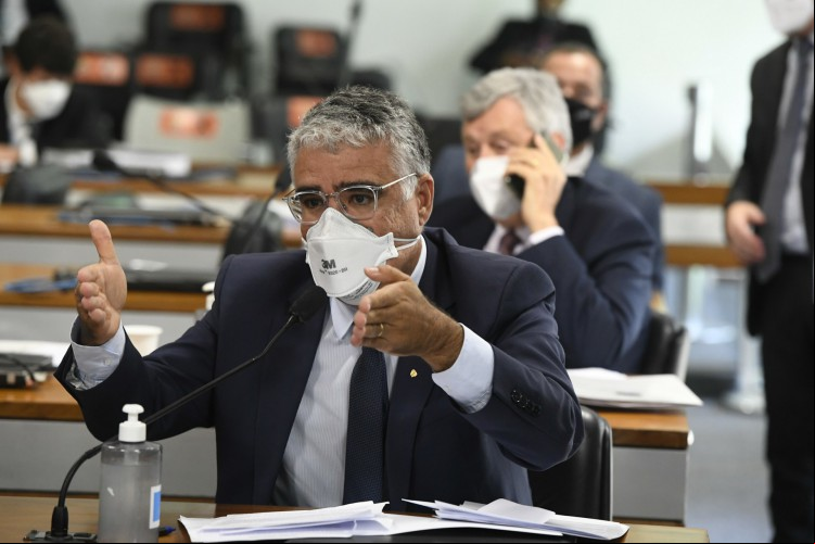 Senador Eduardo Girão 