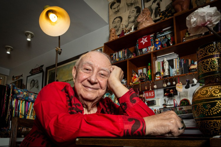 Ao comemorar 80 anos, o artista lançou a biografia