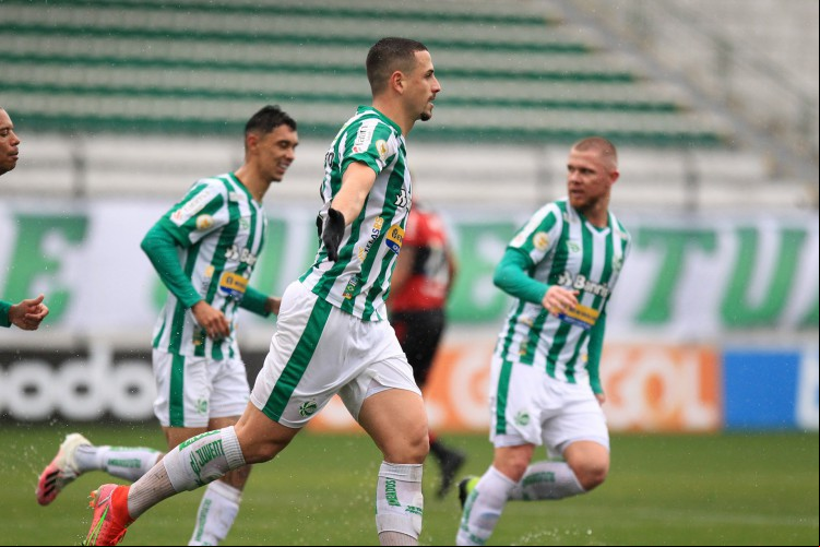 No Alfredo Jaconi, Juventude bateu o Flamengo por 1 a 0