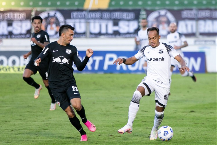 Ceará e RB Bragantino se enfrentam pelo Brasileirão Série A 2022 hoje, 30; onde assistir ao vivo aos jogos do dia e horário.