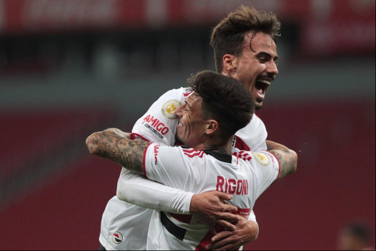 São Paulo enfrenta o Bahia em jogo do Campeonato Brasileiro 2021; veja onde assistir ao vivo à transmissão, provável escalação, horário e arbitragem
