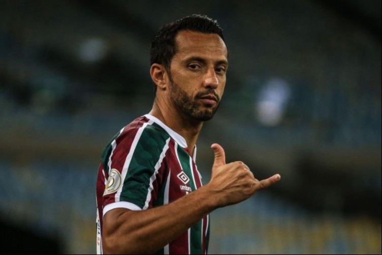 Nenê, meia do Fluminense. Saiba onde assistir os jogos de hoje, terça (13/07)