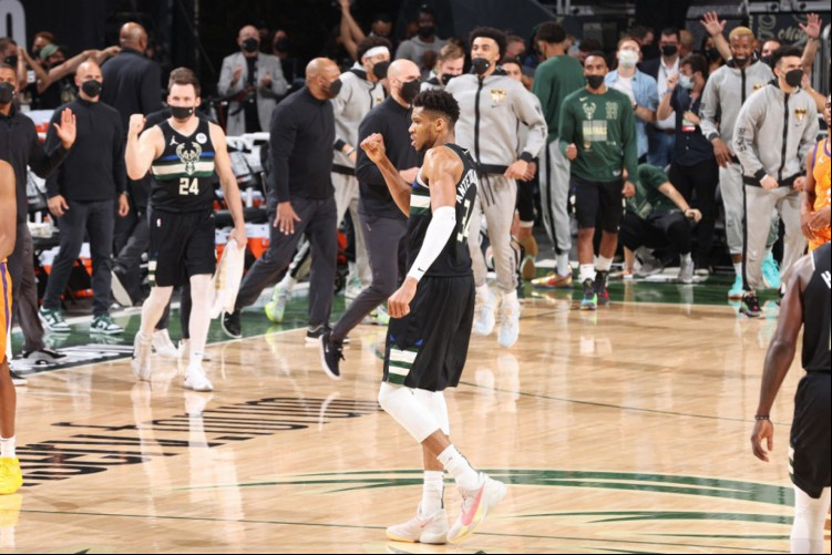 Giannis Antetokounmpo marcou 50 pontos no jogo decisivo do título do Milwaukee Bucks sobre o Phoenix Suns