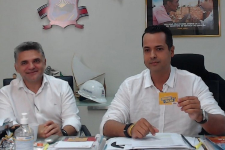 Vitor Valim anuncia gratuidade no transporte público em Caucaia, ao lado do vice-prefeito Deuzinho Filho