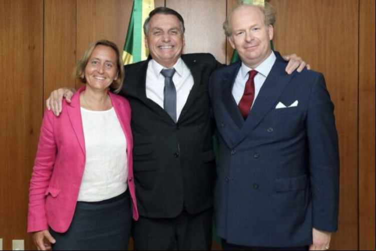 Bolsonaro recebeu nome da ultradireita alemã no Planalto