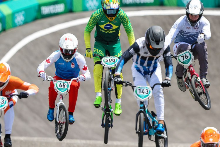 Renato Rezende avança às semifinais no ciclismo BMX em Tóquio
