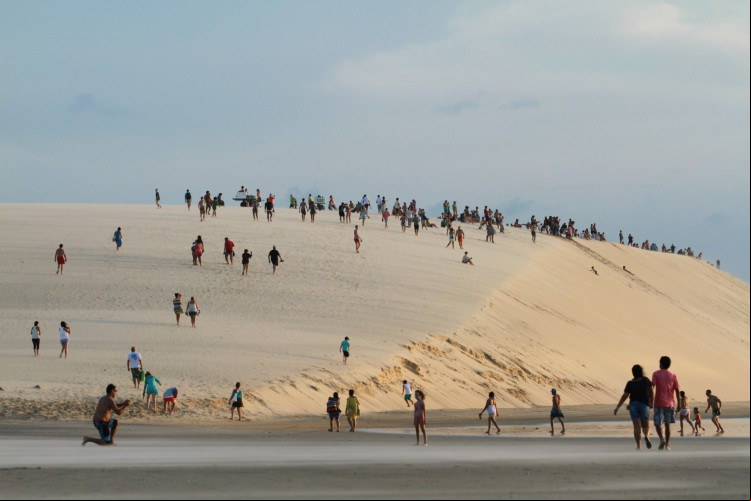 FAMOSA Duna do Pôr do Sol na Vila de Jericoacoara