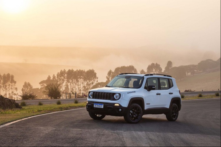 O Renegade é fabricado em Pernambuco. a linha 2021 é vendido no Brasil em sete versões 