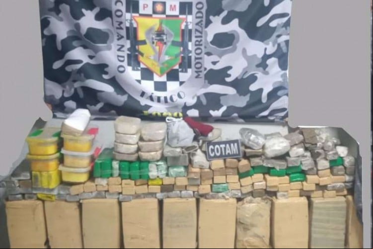 Droga apreendida em Pacatuba
