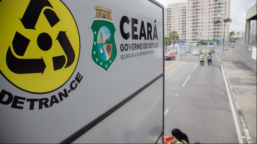 Três servidores públicos foram afastados das funções