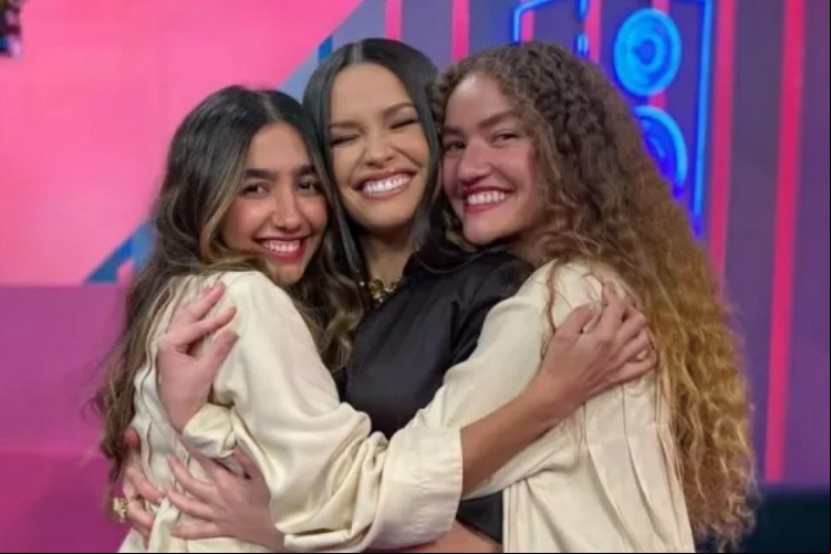 As integrantes da dupla Anavitória foram as convidadas do TVZ, apresentado por Juliette; em certo momento, a ex-BBB citou interesse em Tiago Iorc e web apontou climão