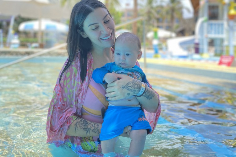 Bianca Andrade e Fred aproveitam dia de descanso para curtir o Beach Park, em Fortaleza