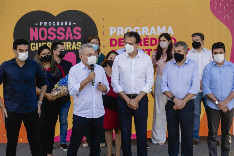 O projeto de microcrédito orientado de até R$ 3 mil deve beneficiar 17 mil mulheres de baixa renda da Capital