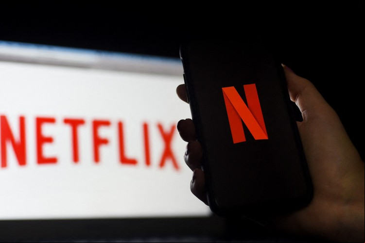 Com redução no número de s, Netflix anunciou mudanças para voltar a crescer; ações da empresa despencaram nas negociações after-hours