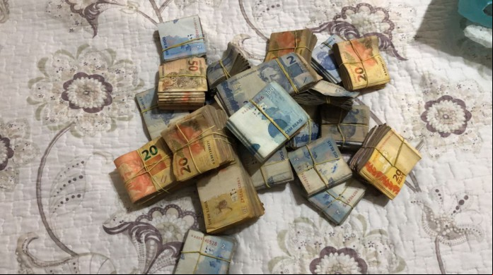 Operação da Polícia  Civil apreendeu dinheiro em espécie 