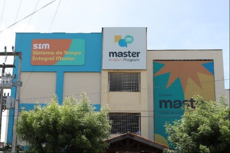 Em novembro e dezembro, o Master vai realizar um Concurso de Bolsas com descontos a partir de 30% para estudantes que querem ingressar no Curso Preparatório CMF