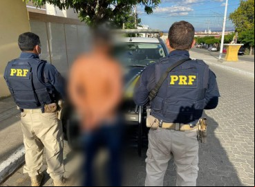 Homem irá responder por embriaguez ao volante e por dirigir veículo sem habilitação 