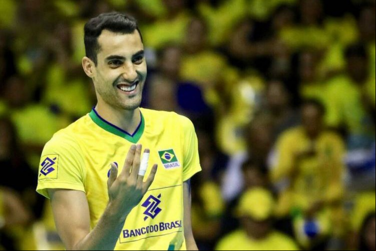 As especulações de Douglas Souza no BBB 22 aumentaram após o atleta pedir demissão do time de vôlei que atuava na Itália e voltar para o Brasil faltando pouco mais de um mês para o início do reality show