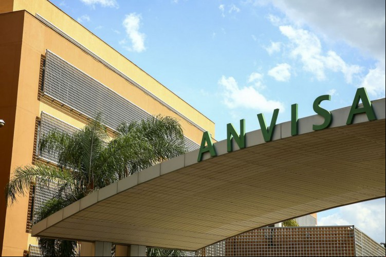 Fachada do edifício sede da Agência Nacional de Vigilância Sanitária (Anvisa).
