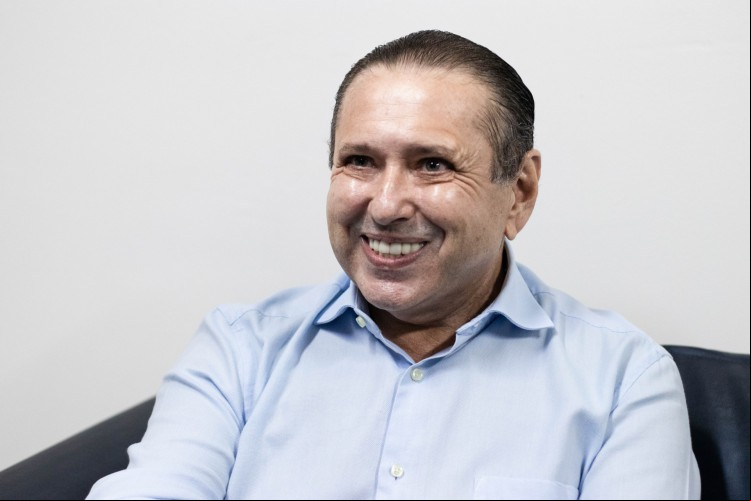 Domingos Filho citou diálogo em que Camilo é chamado de "Quico do Chaves" e Érika Amorim de "Cinderela"