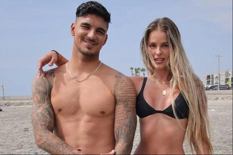 Yasmin Brunet e Gabriel Medina estavam casados desde dezembro de 2020. A relação era marcada por afastamentos e confusões com a família do surfista