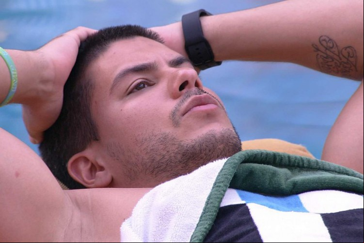 BBB 22: Arthur Aguiar comenta sobre prova do anjo com Naiara; saiba onde assistir o programa da TV Globo hoje (04/02)