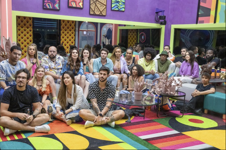 Somente três ex-participantes do BBB 22 participarão da final, como atrações musicais. Após o final da edição, a Globo convidará os ex-brothers e sisters para o projeto "BBB Dia 101"