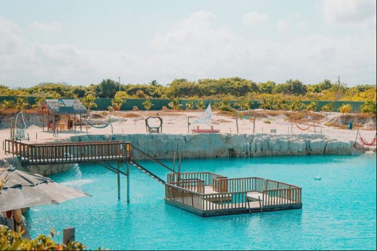 Voo panorâmico vai ligar as cidades de Jericoacoara, Parnaíba, Barreirinhas e São Luís. Na foto, o famoso Buraco Azul, atração turística no Ceará, em Jijoca de Jericoacoara