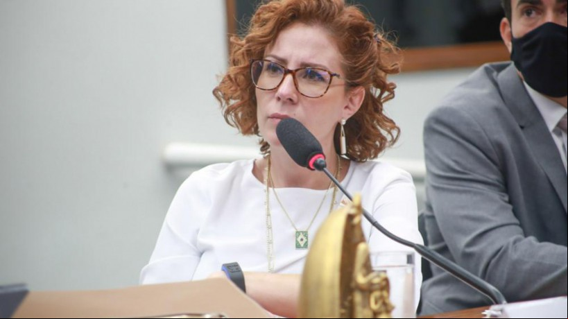 A deputado federal Carla Zambelli (PL) perdeu processo para delegado da Polícia Federal