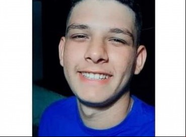 Jovem foi socorrido para hospital, mas já teria chegado à unidade sem sinais vitais  