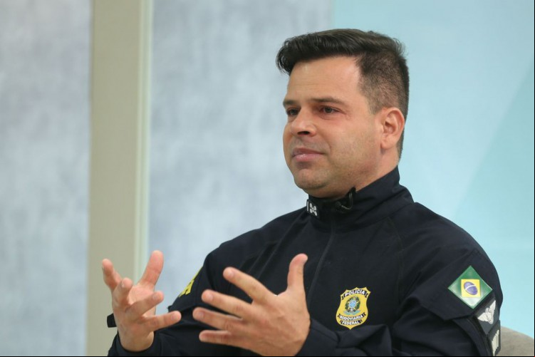 Silvinei Vasques, diretor-geral da PRF, postou pedido de votos para o presidente Jair Bolsonaro dia antes do segundo turno das eleições. MPF pediu seu afastamento do cargo por 90 dias